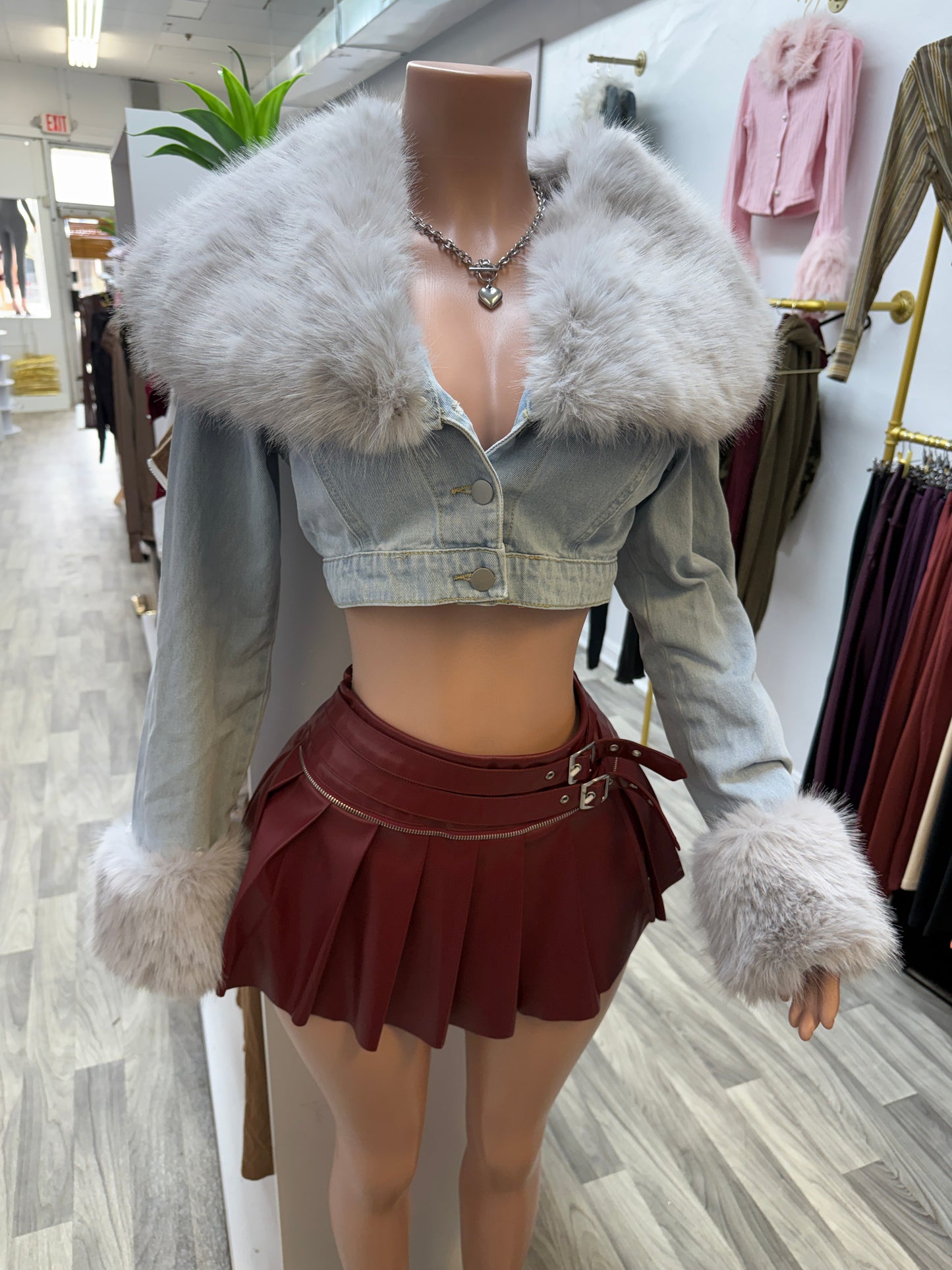 2-in-1 Luxe Fur Collar Denim Crop Jacket