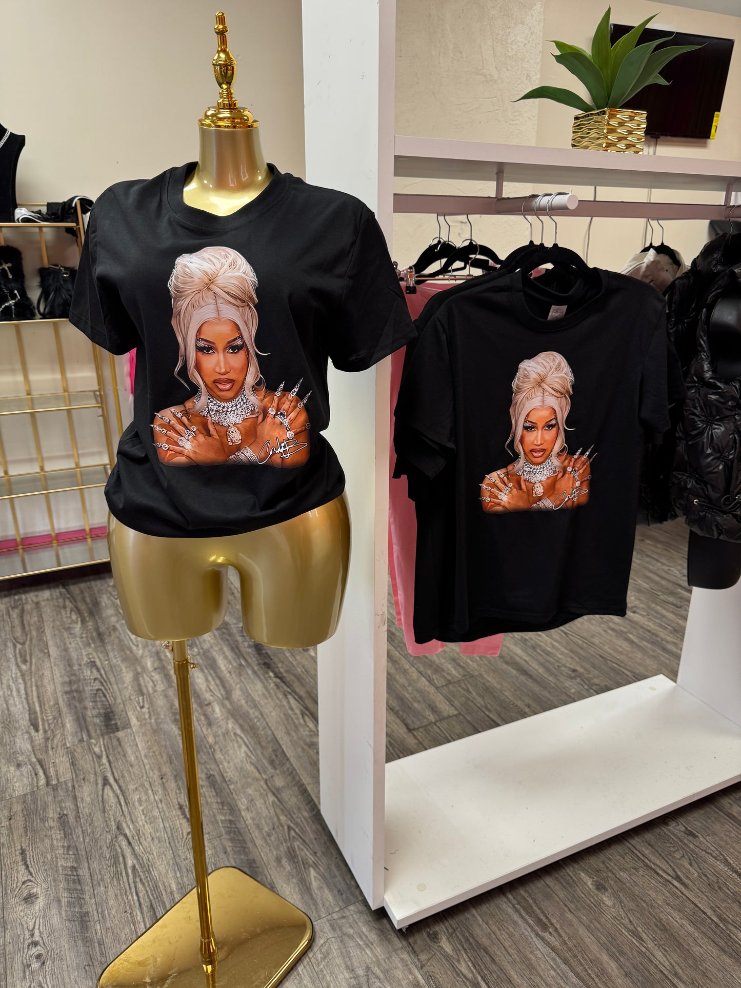 (Copy) Cardi Basic Graphic Tee 3